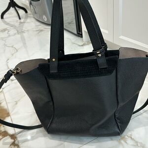 La Canadienne black leather handbag